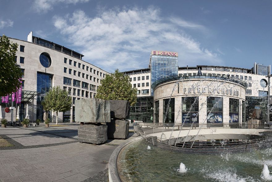 Die L-Bank am Stuttgarter Börsenplatz