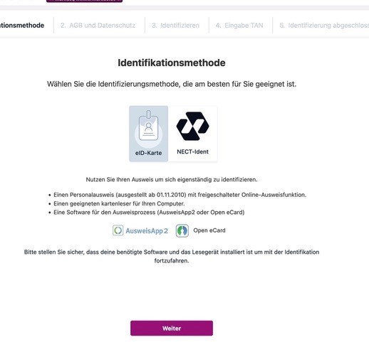 Screenshot der Seite zur Auswahl der Identifikationsmethode. Es besteht eine Auswahlmöglichkeit zwischen eID-Karte auf der linken und NECT-Ident auf der rechten Seite. Unten befindet sich ein Weiter-Button.